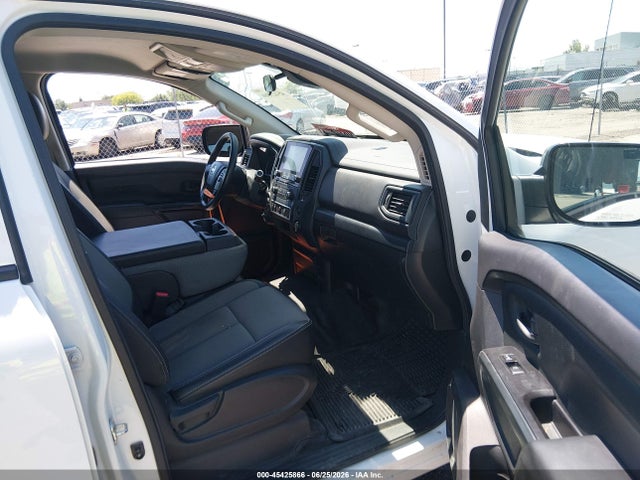 1N6AA1EC3LN510616 Nissan Titan S 4x4