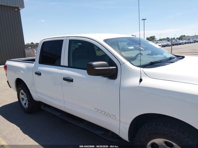 1N6AA1EC3LN510616 Nissan Titan S 4x4