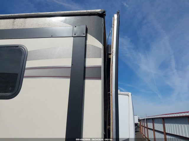 Grand Design Reflection 2019 573TR372XK3323364 Image 15