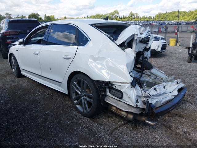Продаж на аукціоні авто 2017 Volkswagen Passat 1.8t R-line, vin: 1VWDT7A32HC030697, номер лоту: 45425909