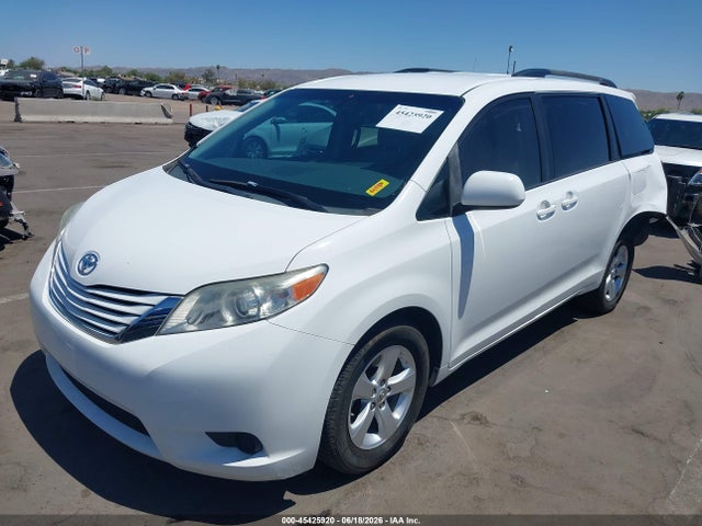 Toyota Sienna Le 8 Passenger 2015 5TDKK3DC8FS632307 Image 2