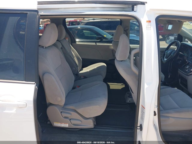 Toyota Sienna Le 8 Passenger 2015 5TDKK3DC8FS632307 Image 8