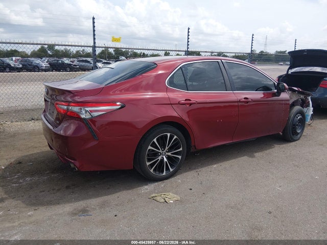 4T1B11HK8JU656583 Toyota CAMRY SE