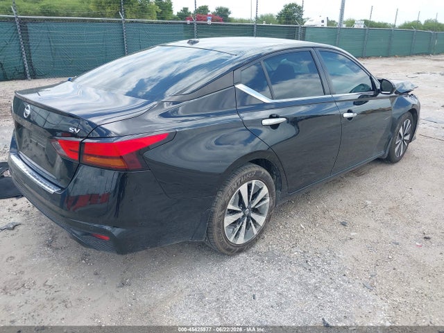 1N4BL4DV0MN354354 Nissan Altima Sv Fwd