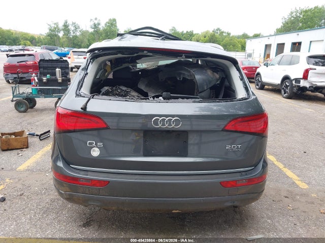 Audi Q5 2.0t Premium 2017 WA1L2AFP1HA036233 Image 16