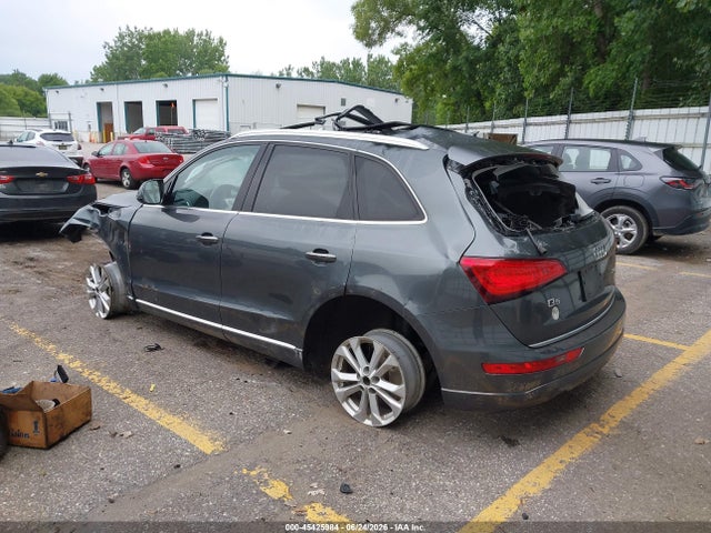 Audi Q5 2.0t Premium 2017 WA1L2AFP1HA036233 Image 3