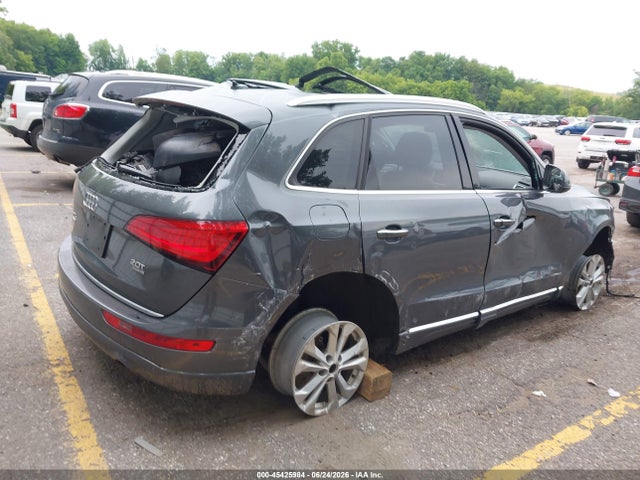 Audi Q5 2.0t Premium 2017 WA1L2AFP1HA036233 Image 4