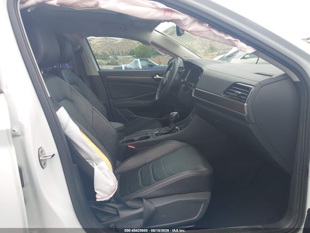 3VWGB7BU9LM023549 Volkswagen Jetta 1.4t Sel Premium