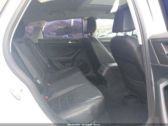 3VWGB7BU9LM023549 Volkswagen Jetta 1.4t Sel Premium