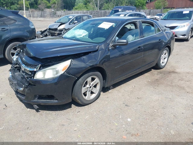 Chevrolet MALIBU LS 2015 1G11B5SL2FF182429 Image 2