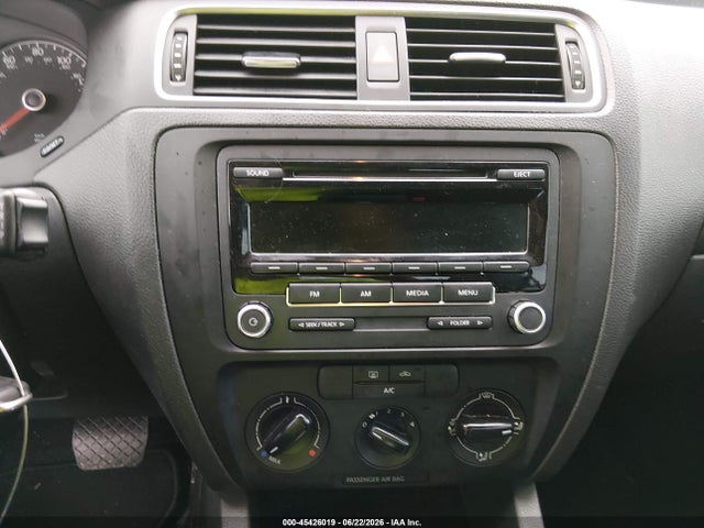 2014 Volkswagen Jetta 2.0l S მანქანა იყიდება აუქციონზე, vin: 3VW2K7AJ5EM288392, აუქციონის ნომერი: 45426019