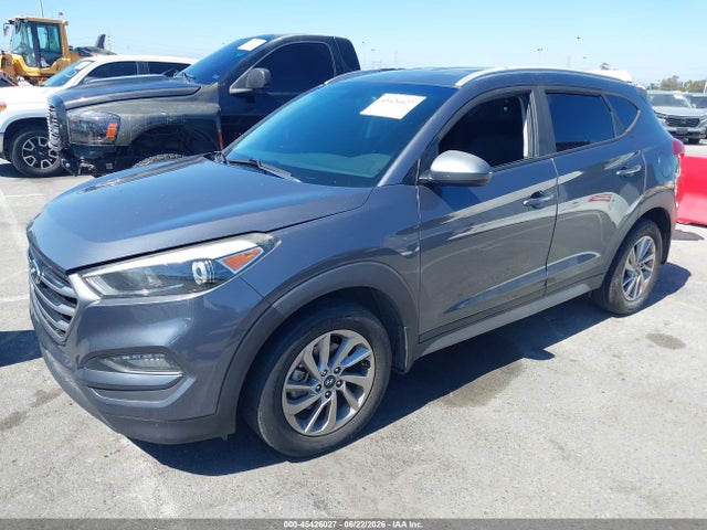 Hyundai TUCSON SEL 2018 KM8J33A47JU768921 Image 2