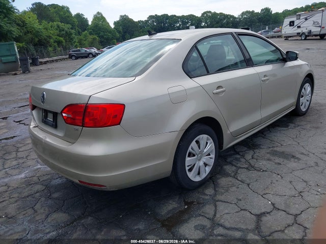 45426037 :رقم المزاد ، 3VWD17AJXEM302590 vin ، 2014 Volkswagen Jetta 1.8t Se مزاد بيع