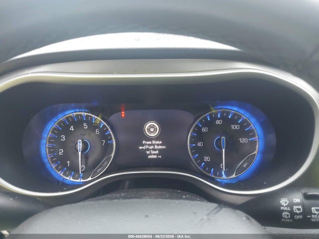45426054 :رقم المزاد ، 2C4RC1BG1MR589229 vin ، 2021 Chrysler Pacifica Touring L مزاد بيع