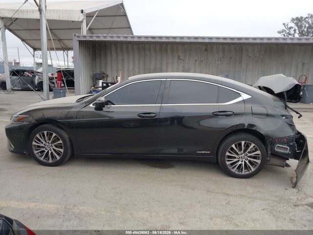 Lexus ES 300H 2019 JTHB21B18K2003426 Image 15
