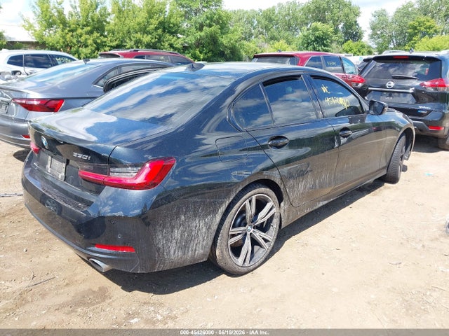 45426090 :رقم المزاد ، 3MW89FF01P8D43948 vin ، 2023 Bmw 330i Xdrive مزاد بيع