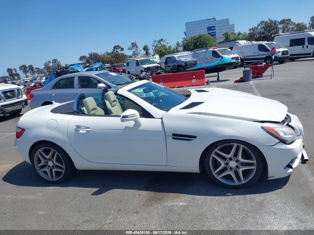 Mercedes-Benz SLK 250 2015 WDDPK4HA6FF097441 Image 13