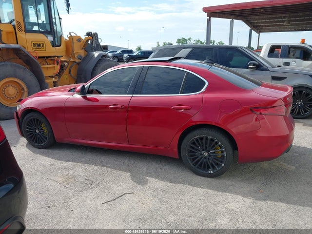 Продажа на аукционе авто 2017 Alfa Romeo Giulia Ti Awd, vin: ZARFAEEN8H7550242, номер лота: 45426116