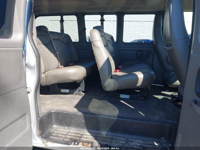 1GAWGEFP3L1266384 Chevrolet Express Passenger Rwd 2500 Regular Wheelbase Ls
