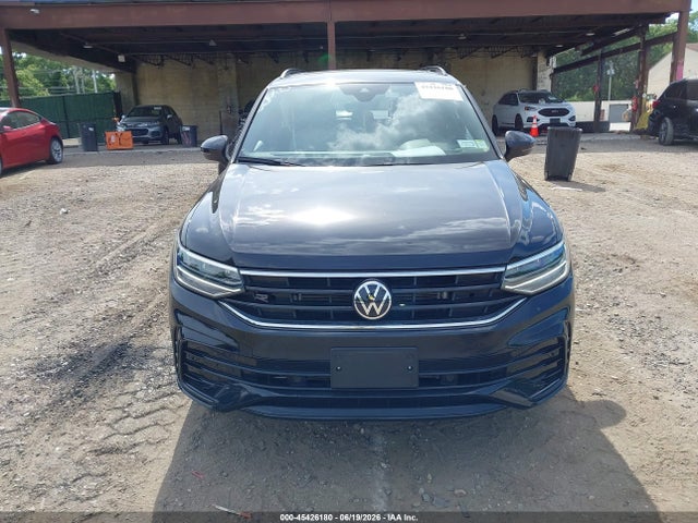 2024 Volkswagen Tiguan 2.0t Se R-line Black მანქანა იყიდება აუქციონზე, vin: 3VV8B7AX1RM161728, აუქციონის ნომერი: 45426180