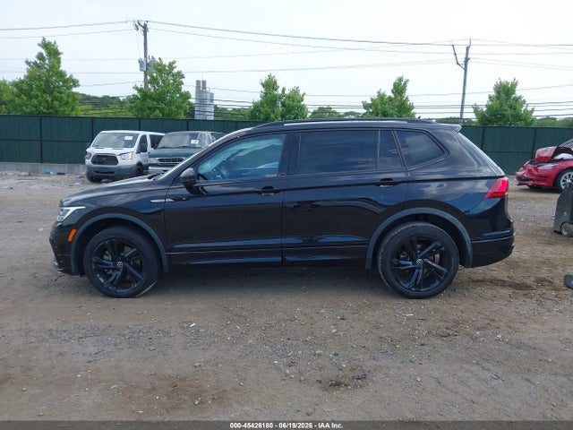 2024 Volkswagen Tiguan 2.0t Se R-line Black მანქანა იყიდება აუქციონზე, vin: 3VV8B7AX1RM161728, აუქციონის ნომერი: 45426180