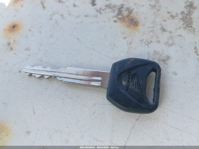 MLHPC5604P5600184 Honda CMX500