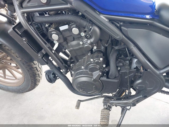 MLHPC5604P5600184 Honda CMX500
