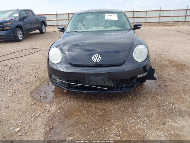2013 Volkswagen Beetle 2.0t Turbo მანქანა იყიდება აუქციონზე, vin: 3VWV67AT0DM608932, აუქციონის ნომერი: 45426212