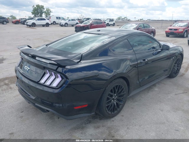 45426228 :رقم المزاد ، 1FA6P8CF6L5118118 vin ، 2020 Ford Mustang مزاد بيع