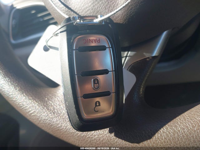 45426269 :رقم المزاد ، 2C4RC1CG1HR500442 vin ، 2017 Chrysler Pacifica Lx مزاد بيع