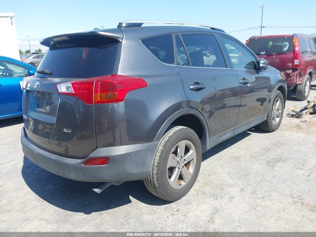 JTMWFREV9FJ052361 Toyota Rav4 Xle