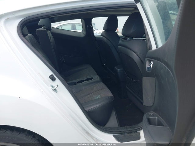 Hyundai Veloster Base W/black 2014 KMHTC6AD3EU211925 Image 8