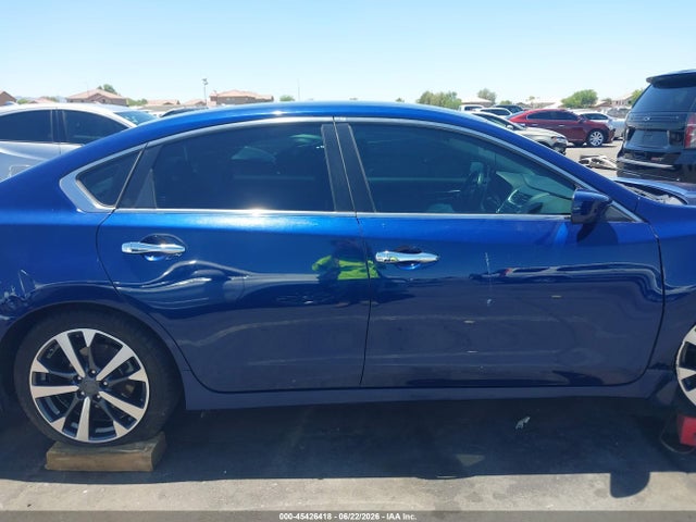 1N4AL3AP2HN312883 Nissan Altima 2.5 Sr