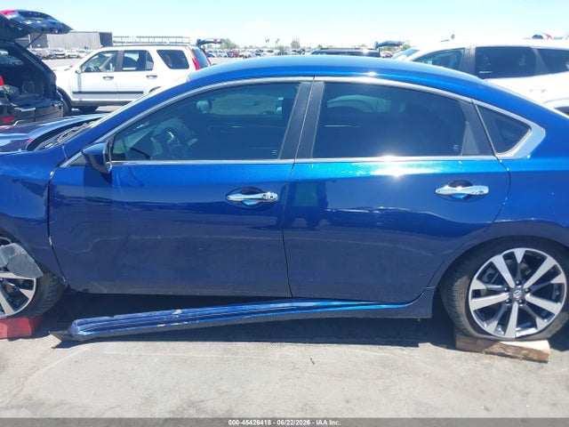1N4AL3AP2HN312883 Nissan Altima 2.5 Sr