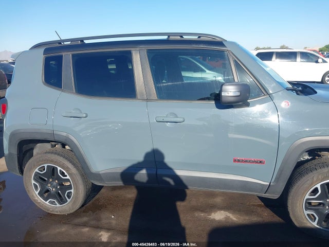 ZACCJBCBXHPG12215 Jeep Renegade Trailhawk 4x4