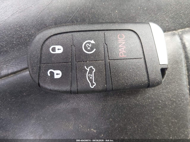 Продаж на аукціоні авто 2015 Chrysler 200 C, vin: 1C3CCCCB1FN593743, номер лоту: 45426574