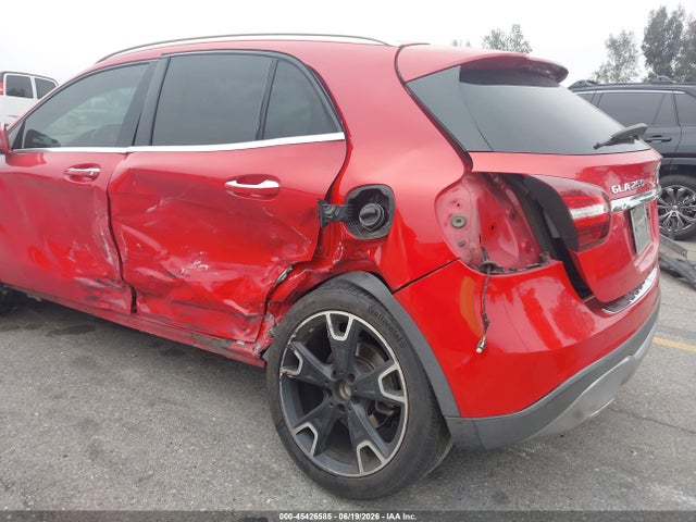 WDCTG4EB9KU019307 Mercedes-Benz GLA 250