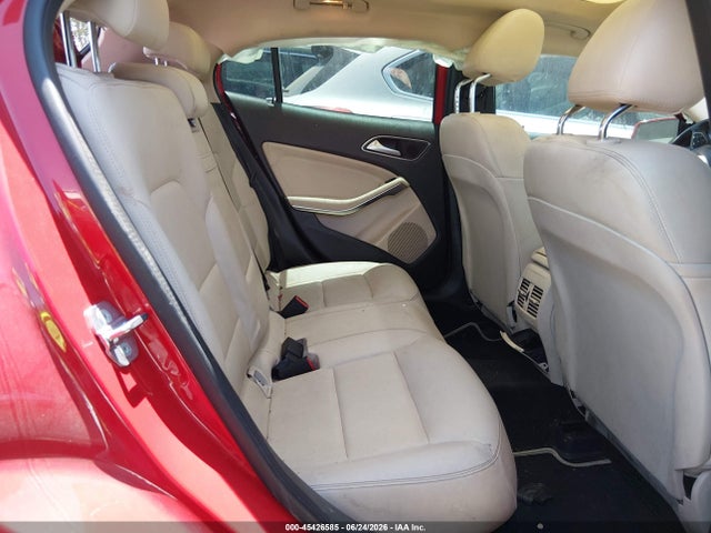 WDCTG4EB9KU019307 Mercedes-Benz GLA 250