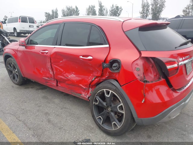 WDCTG4EB9KU019307 Mercedes-Benz GLA 250