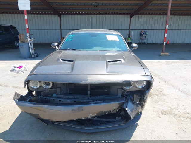 2C3CDZAG0JH209516 Dodge Challenger Sxt