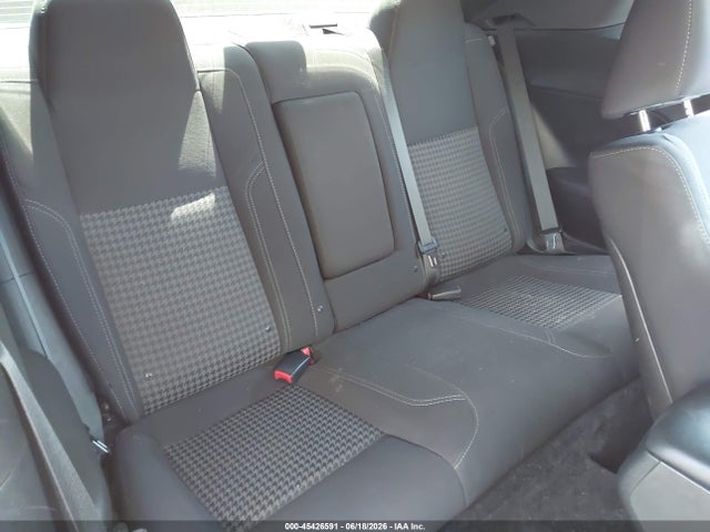 2C3CDZAG0JH209516 Dodge Challenger Sxt