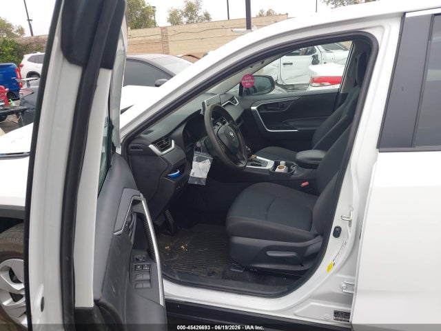 Toyota RAV4 LE 2024 2T3H1RFV5RW354368 Image 5