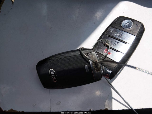 2016 Kia Sorento 2.0t Sxl მანქანა იყიდება აუქციონზე, vin: 5XYPKDA16GG005828, აუქციონის ნომერი: 45426742
