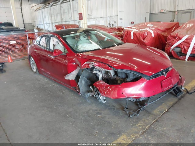 45426746 :رقم المزاد ، 5YJSA1E2XJF258387 vin ، 2018 Tesla Model S مزاد بيع