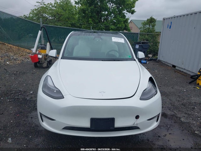 45426763 :رقم المزاد ، 7SAYGDED7RF112586 vin ، 2024 Tesla Model Y Long Range Single Motor Rear-wheel Drive/rwd مزاد بيع