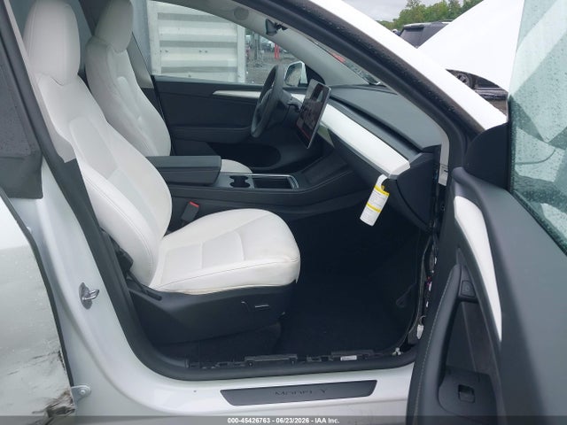 45426763 :رقم المزاد ، 7SAYGDED7RF112586 vin ، 2024 Tesla Model Y Long Range Single Motor Rear-wheel Drive/rwd مزاد بيع