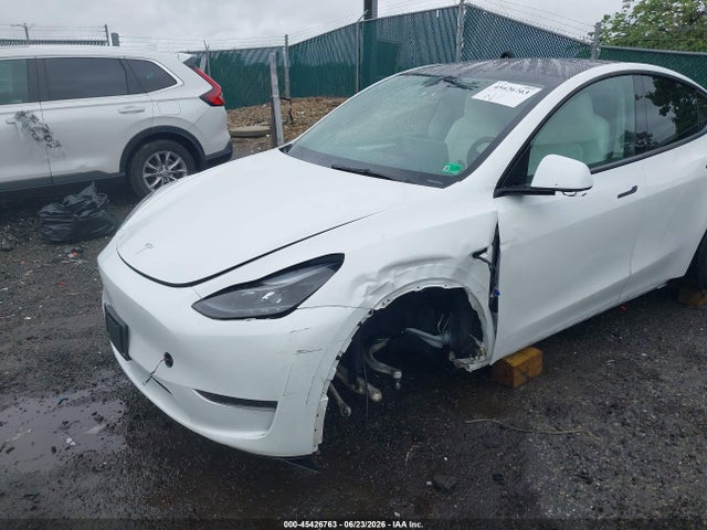 45426763 :رقم المزاد ، 7SAYGDED7RF112586 vin ، 2024 Tesla Model Y Long Range Single Motor Rear-wheel Drive/rwd مزاد بيع