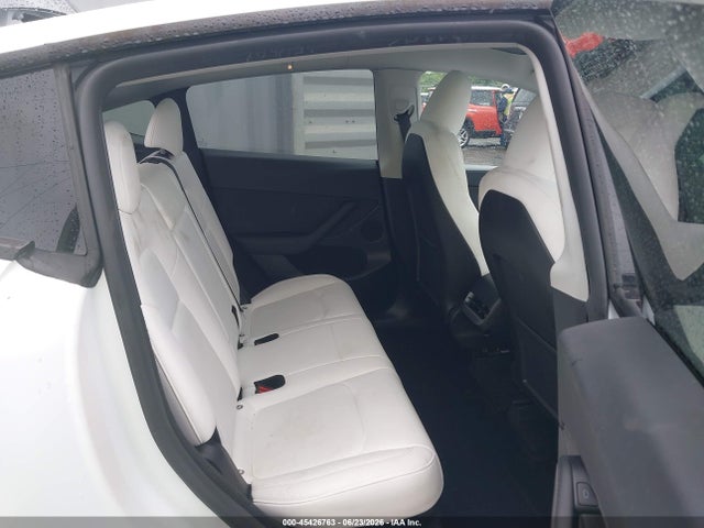 45426763 :رقم المزاد ، 7SAYGDED7RF112586 vin ، 2024 Tesla Model Y Long Range Single Motor Rear-wheel Drive/rwd مزاد بيع