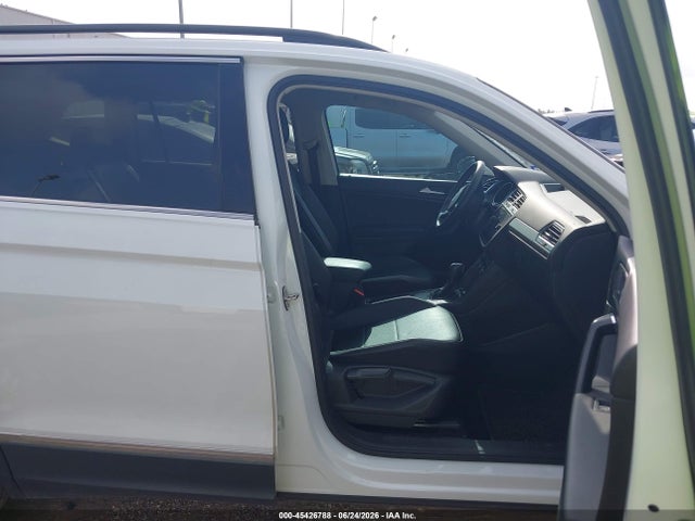 2021 Volkswagen Tiguan 2.0t Se/2.0t Se R-line Black/2.0t Sel მანქანა იყიდება აუქციონზე, vin: 3VV3B7AX8MM070880, აუქციონის ნომერი: 45426788