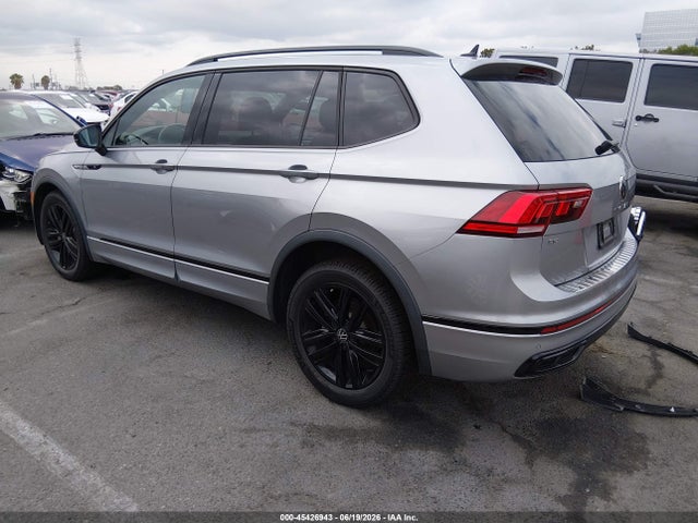 3VV8B7AX4NM083360 Volkswagen Tiguan 2.0t Se R-line Black